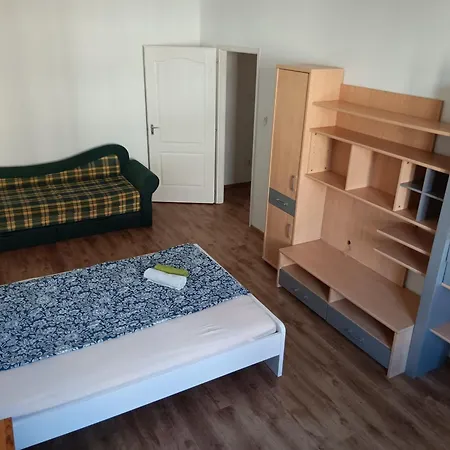 Lejlighed Big Cozy - Skyfall 3 Bdrm 6 Beds 1&half Baths Budapest